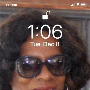 Meet your Posher, Adrianne